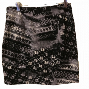 𝅺women’s “Grace” skirt, size 4. Brushed cotton in shades of grey and black.